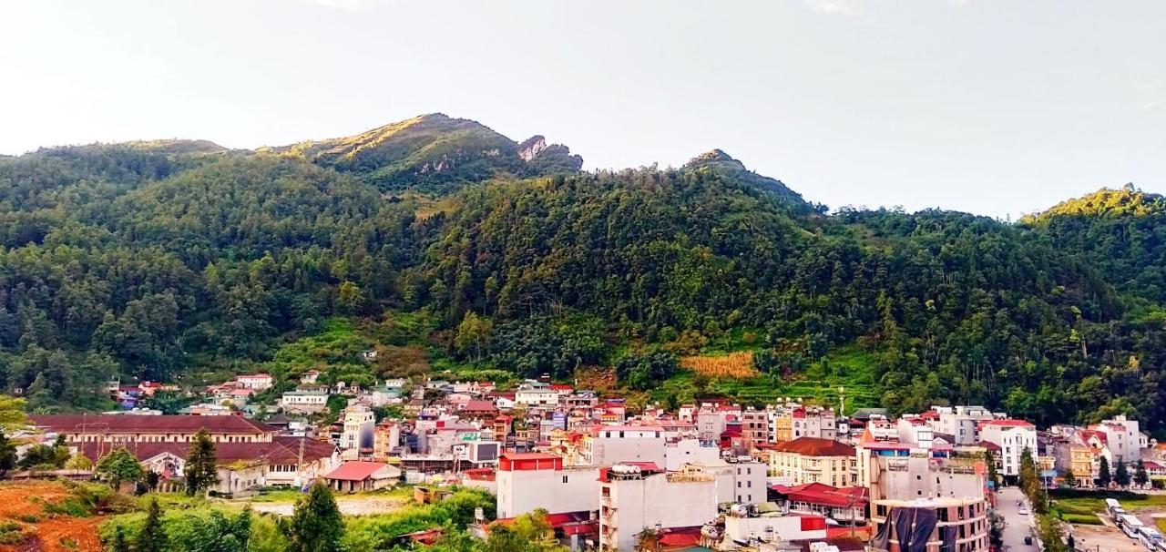 Fantasy Sapa Hostel Exterior photo